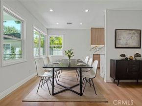 19120 Bessemer Street, Tarzana (los Angeles) CA 91335