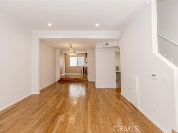 7020 Lennox Avenue 3A, Van Nuys (los Angeles) CA 91405