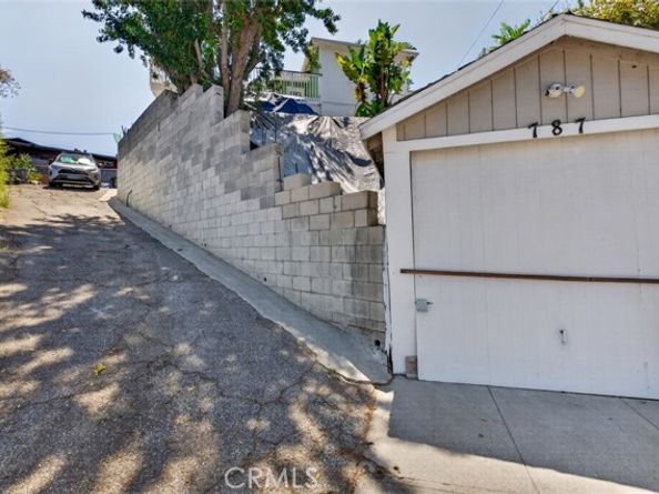 787 Terrace 49, Los Angeles CA 90042