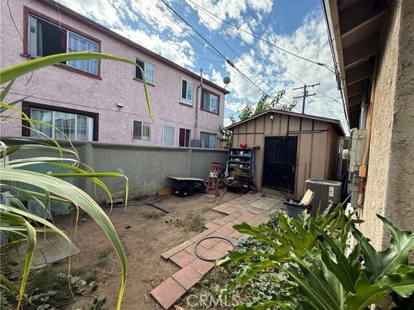 1226 Kern Ave, Los Angeles CA 90022