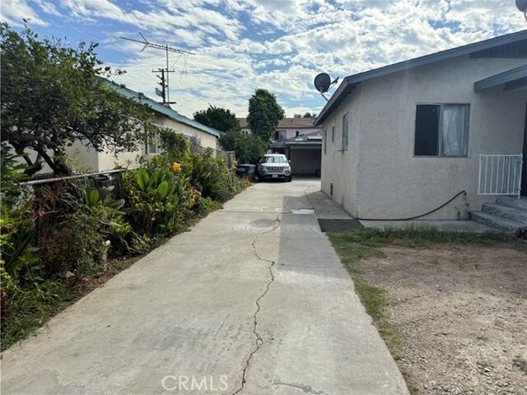 1226 Kern Ave, Los Angeles CA 90022