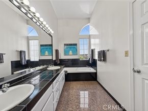 4464 Moorpark 104, Toluca Lake (los Angeles) CA 91602