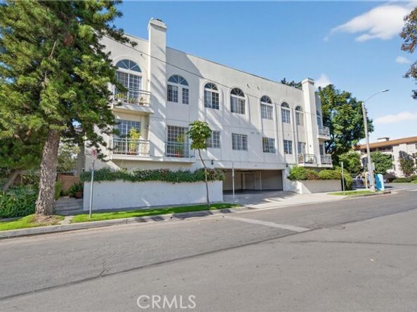 4464 Moorpark 104, Toluca Lake (los Angeles) CA 91602