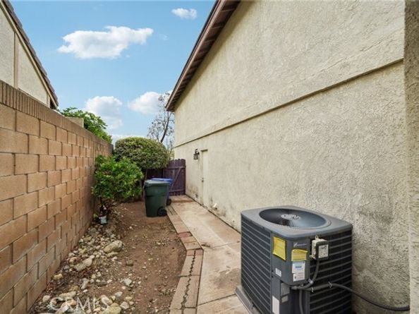 2279 Wisteria Avenue, Upland CA 91784