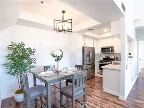 13801 Oxnard Street 202, Van Nuys (los Angeles) CA 91401