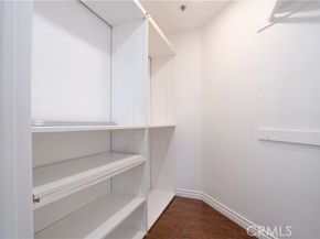 13801 Oxnard Street 202, Van Nuys (los Angeles) CA 91401