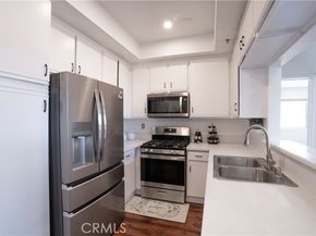 13801 Oxnard Street 202, Van Nuys (los Angeles) CA 91401