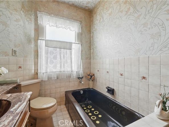 13321 Reedley Street, Panorama City (los Angeles) CA 91402