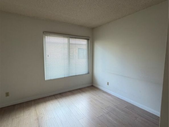 17811 Devonshire, Northridge (los Angeles) CA 91325