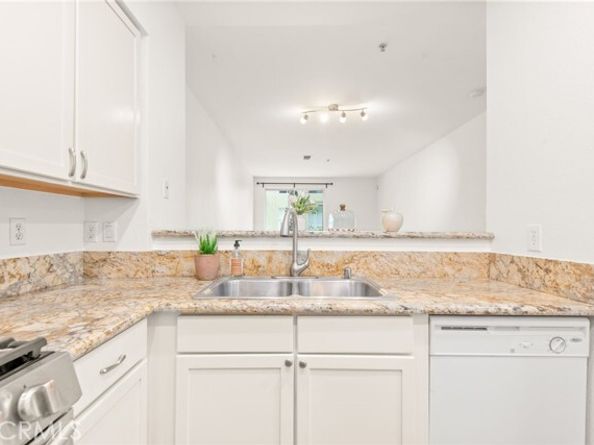 6400 Crescent 121, Los Angeles CA 90094