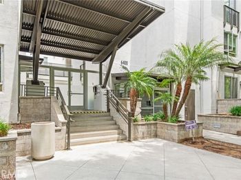 6400 Crescent