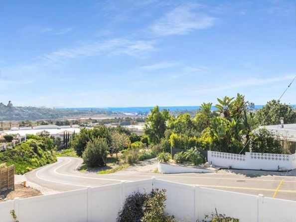 1858 Avocado Rd, Oceanside CA 92054
