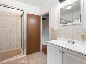 1021 W 53rd St, Los Angeles CA 90037