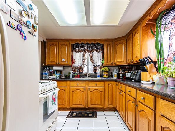 4656 Floral, Los Angeles CA 90022