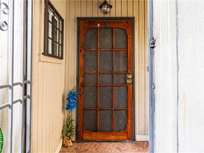 4656 Floral, Los Angeles CA 90022