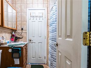 4656 Floral, Los Angeles CA 90022