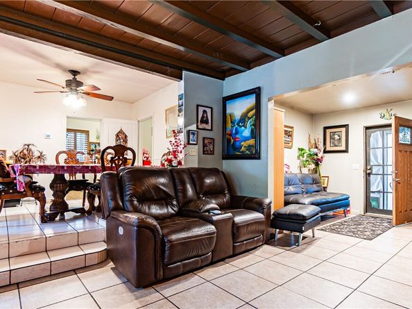 4656 Floral, Los Angeles CA 90022