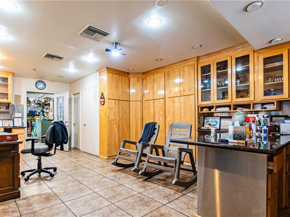 4656 Floral, Los Angeles CA 90022