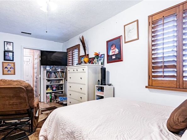 4656 Floral, Los Angeles CA 90022