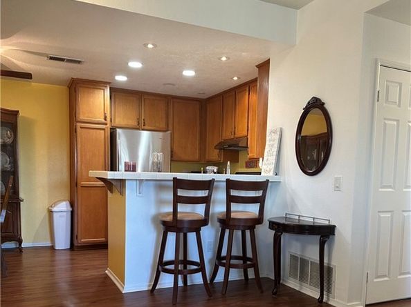 21245 Camelia 27, Lake Forest (el Toro) CA 92630