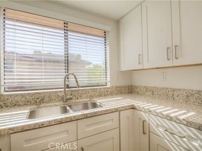 25261 Tanoak, Lake Forest (el Toro) CA 92630