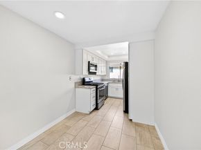 25261 Tanoak, Lake Forest (el Toro) CA 92630