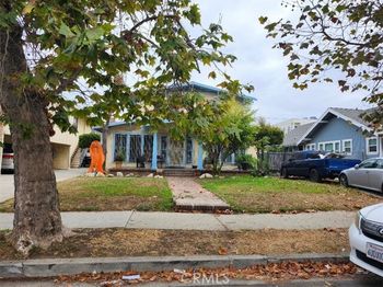 4527 St Charles Place