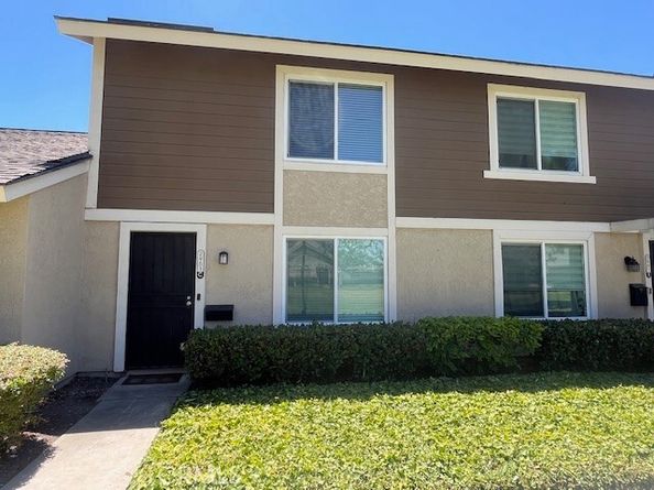 2951 S Sycamore Street C, Santa Ana CA 92707
