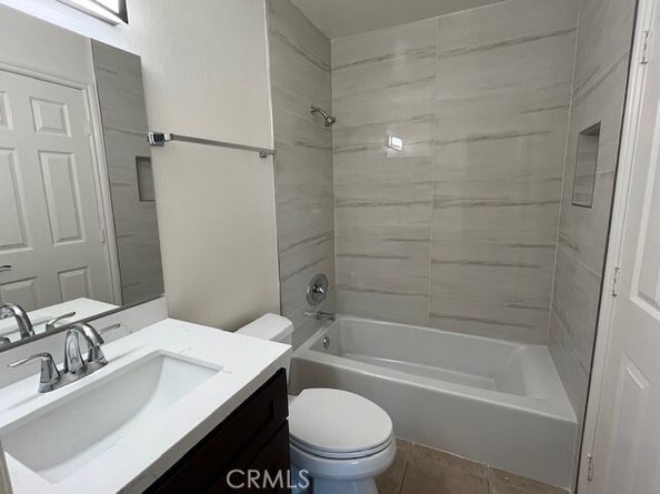 2951 S Sycamore Street C, Santa Ana CA 92707
