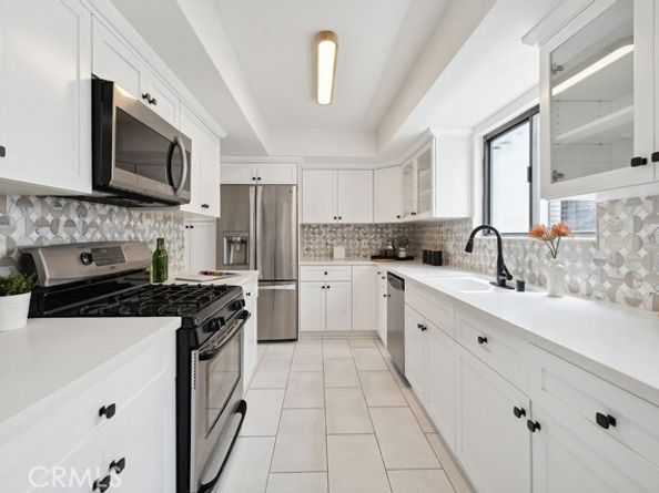 6101 Fulton Avenue 8, Van Nuys (los Angeles) CA 91401