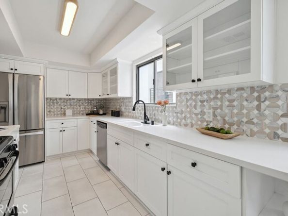6101 Fulton Avenue 8, Van Nuys (los Angeles) CA 91401