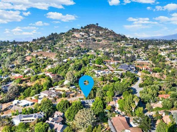 9399 Carmichael Drive, La Mesa CA 91941