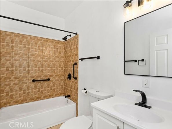 3959 Denker Avenue, Los Angeles CA 90062