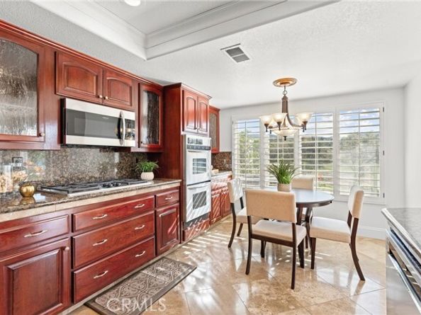 112 Via Candelaria, Laguna Hills CA 92679
