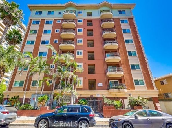 700 S Ardmore Avenue 204, Los Angeles CA 90005