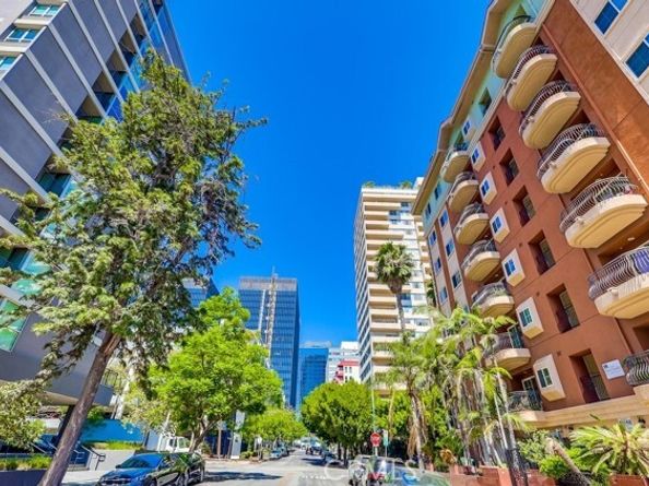 700 S Ardmore Avenue 204, Los Angeles CA 90005
