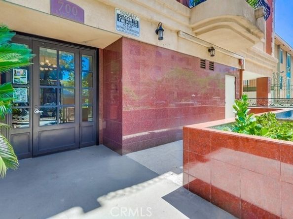 700 S Ardmore Avenue 204, Los Angeles CA 90005