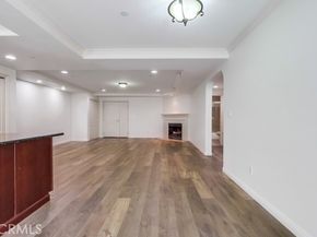 700 S Ardmore Avenue 204, Los Angeles CA 90005