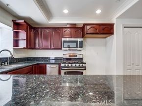 700 S Ardmore Avenue 204, Los Angeles CA 90005