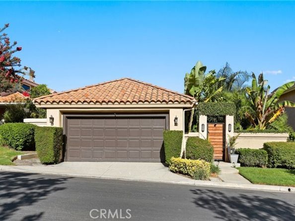 90 Via Candelaria, Laguna Hills CA 92679