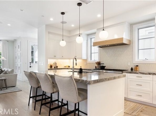 435 Fernleaf Avenue 1, Corona Del Mar (newport Beach) CA 92625