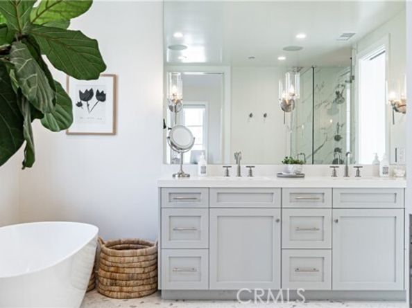 435 Fernleaf Avenue 1, Corona Del Mar (newport Beach) CA 92625