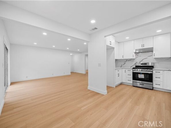 7116 Waring Avenue, Los Angeles CA 90046