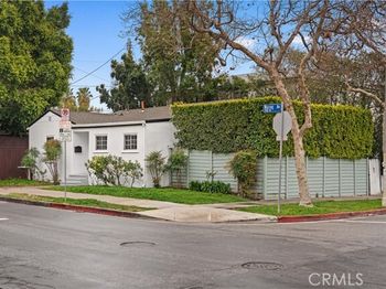 7116 Waring Avenue