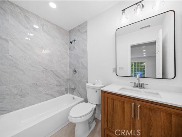 7116 Waring Avenue, Los Angeles CA 90046