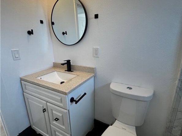977 W 2nd Street, San Pedro (los Angeles) CA 90731