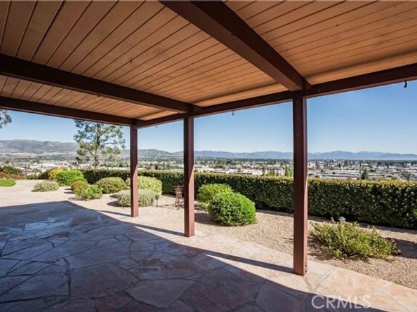 8982 Nevada, West Hills (los Angeles) CA 91304