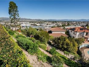 8982 Nevada, West Hills (los Angeles) CA 91304