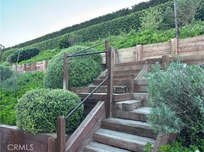 8982 Nevada, West Hills (los Angeles) CA 91304