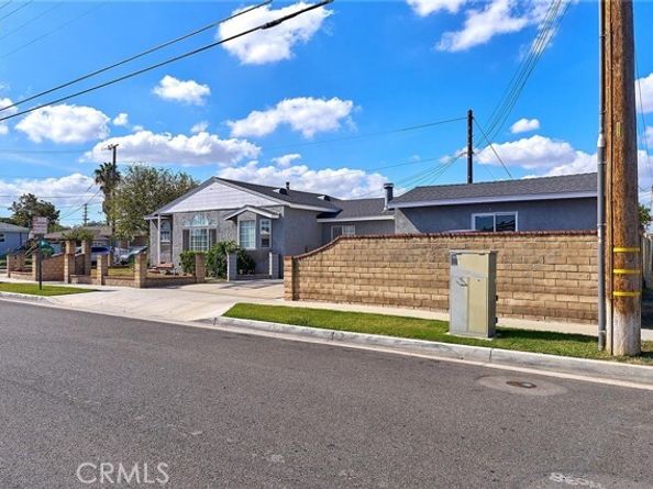 465 E 219th, Carson CA 90745